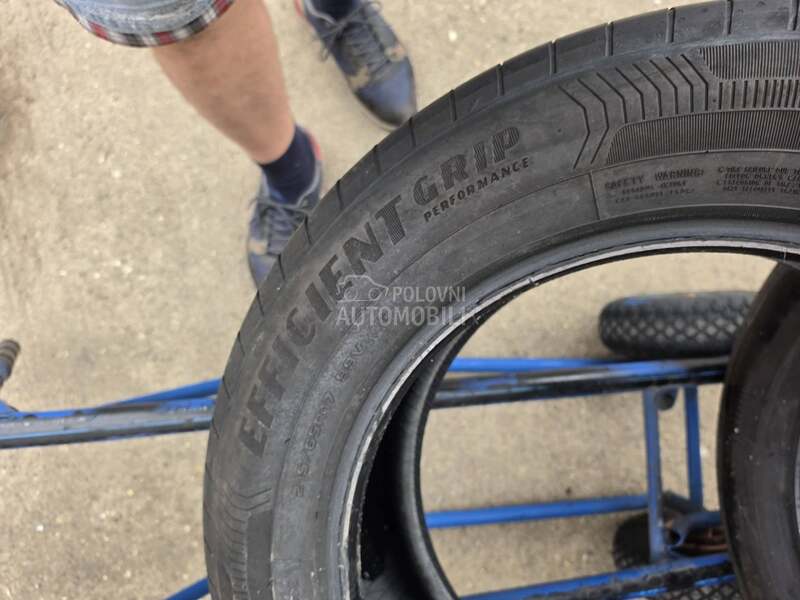 Goodyear 215/65 R17 Letnja
