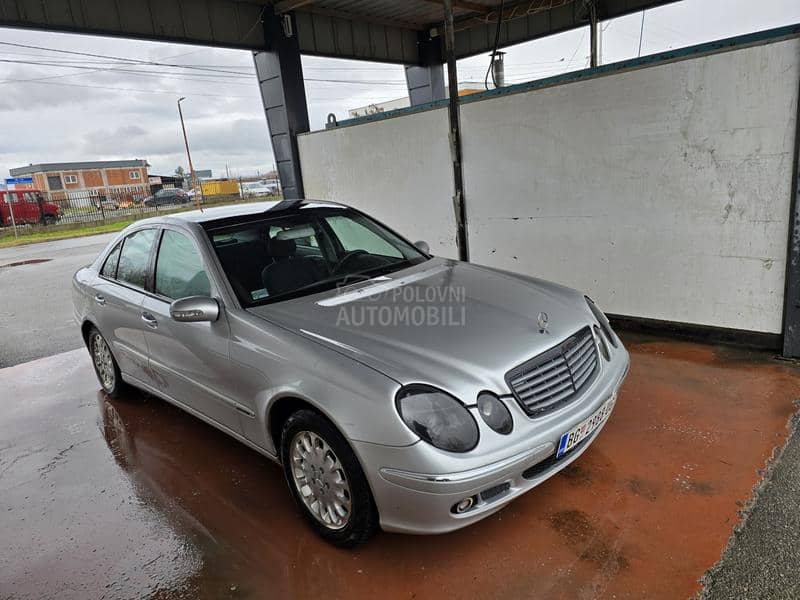 Mercedes Benz E 270 w211