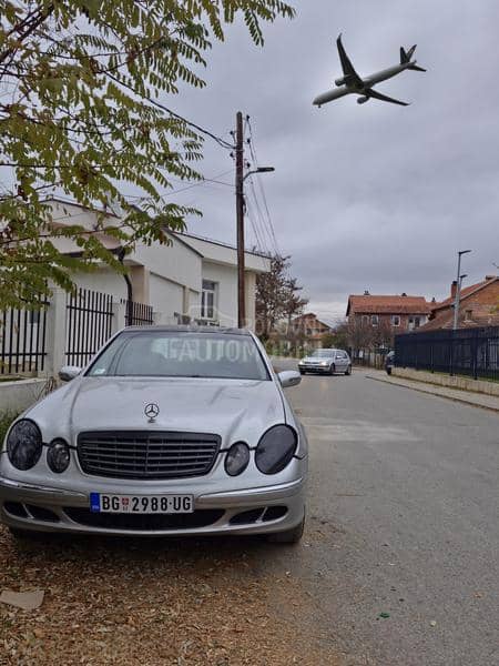 Mercedes Benz E 270 w211