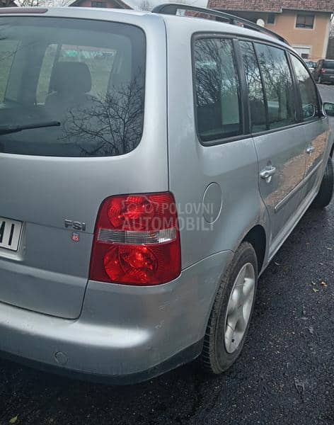 Volkswagen Touran FSI