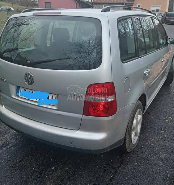 Volkswagen Touran FSI