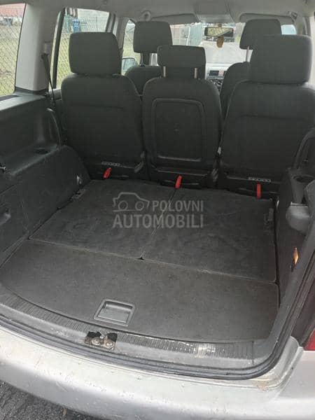 Volkswagen Touran FSI