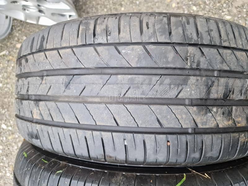 Kumho 235/55 R17 Letnja
