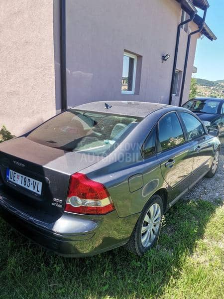 Volvo S40 