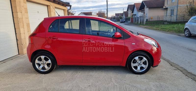 Toyota Yaris 1.0 vvti luna