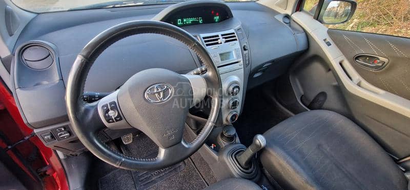 Toyota Yaris 1.0 vvti luna