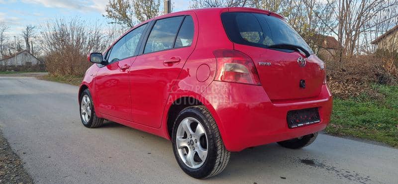 Toyota Yaris 1.0 vvti luna