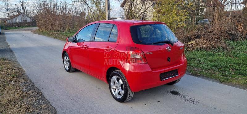 Toyota Yaris 1.0 vvti luna