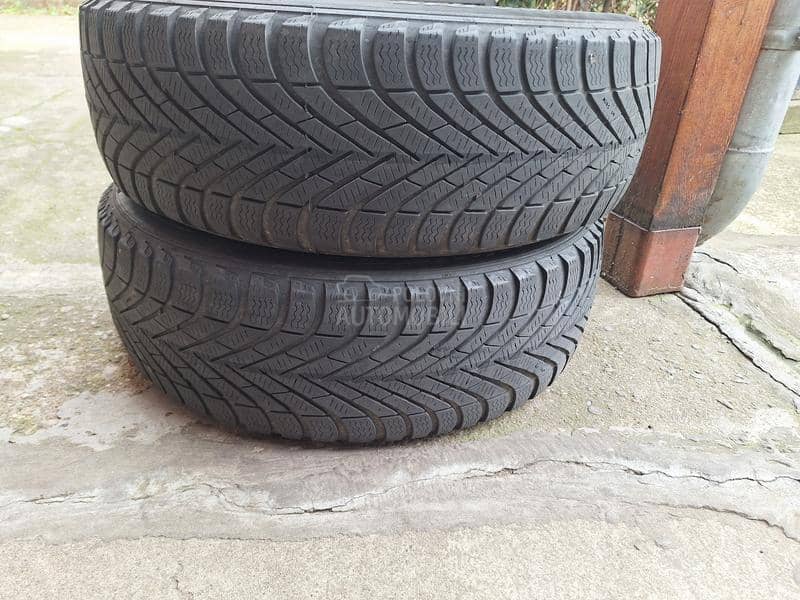 Pirelli 185/60 R15 Zimska