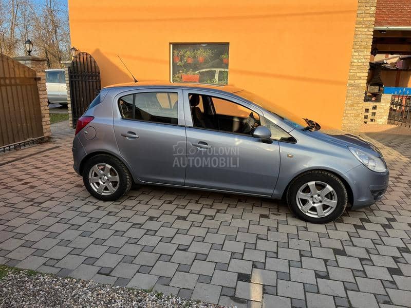 Opel Corsa D 1.2 16v