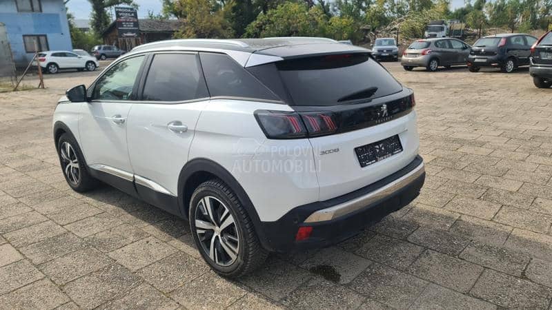 Peugeot 3008 1.5d NOV/NAV ALLURE