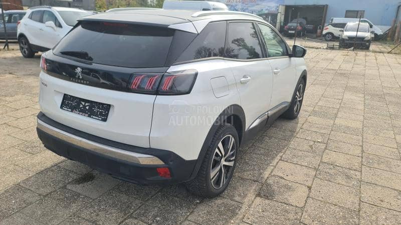 Peugeot 3008 1.5d NOV/NAV ALLURE