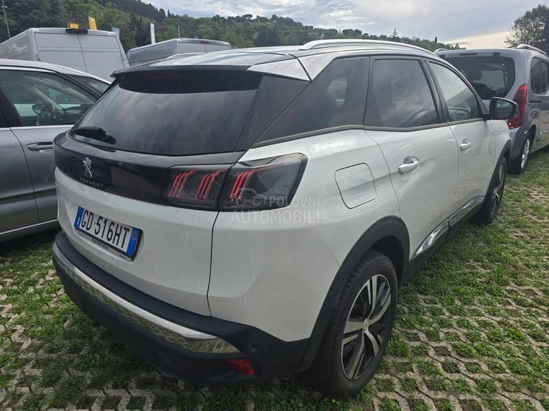 Peugeot 3008 1.5d NOV/NAV ALLURE