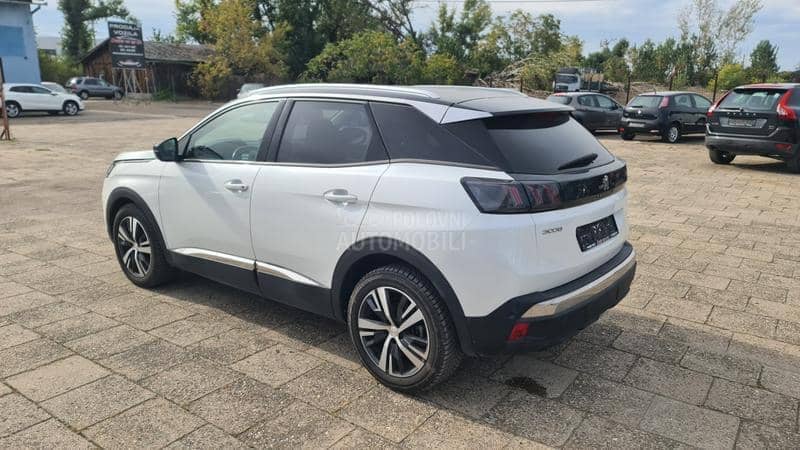 Peugeot 3008 1.5d NOV/NAV ALLURE