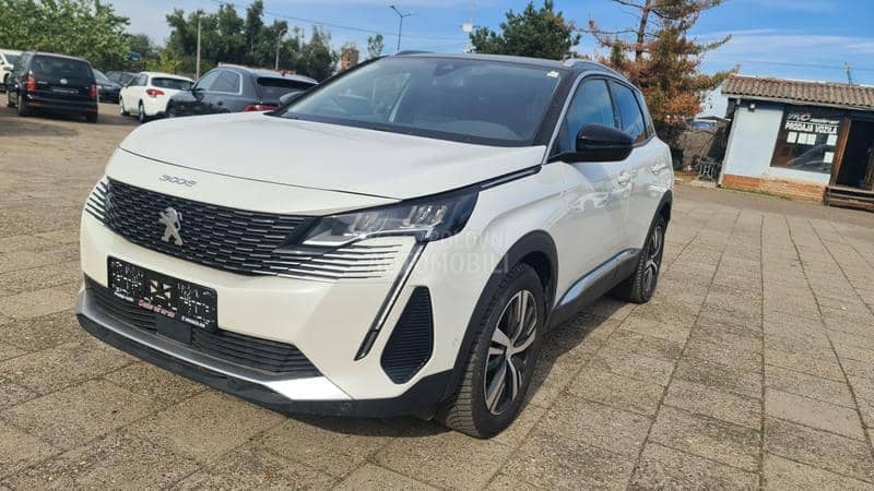 Peugeot 3008 1.5d NOV/NAV ALLURE