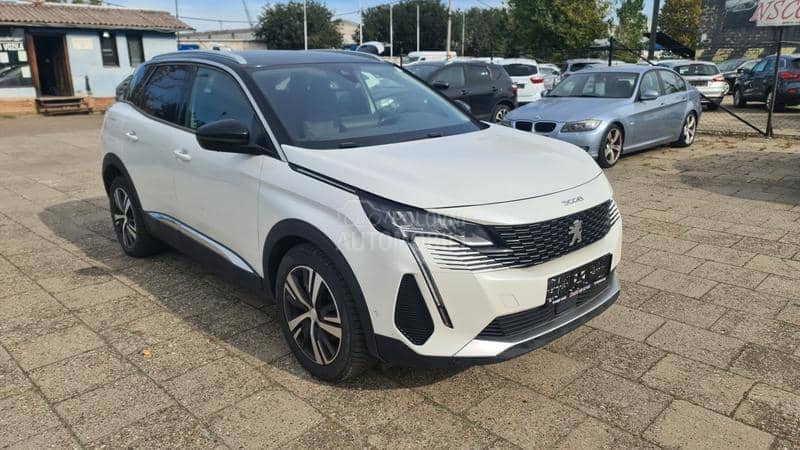 Peugeot 3008 1.5d NOV/NAV ALLURE