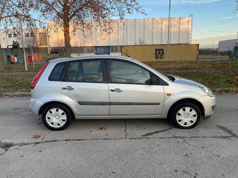 Ford Fiesta 1.3 8V B E N Z I N