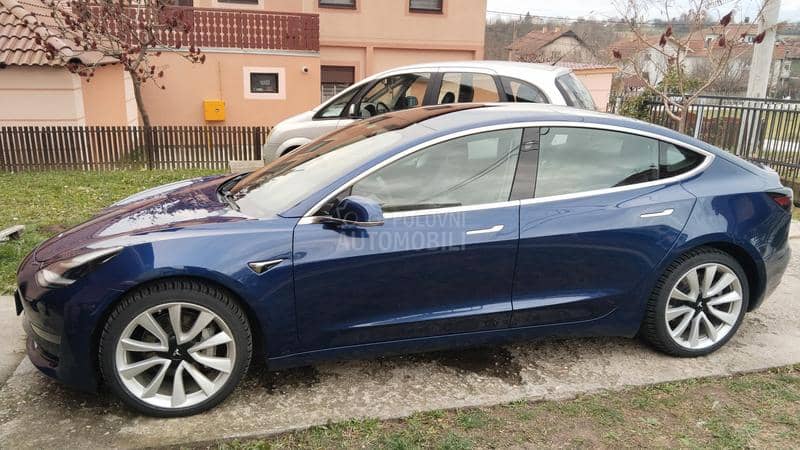 Tesla Model 3 long range