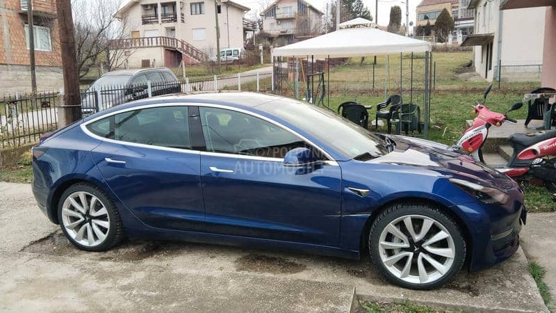 Tesla Model 3 long range