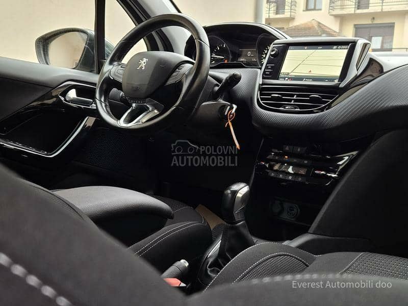 Peugeot 208 1.6 HDi PERLA ALLURE