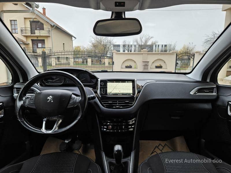 Peugeot 208 1.6 HDi PERLA ALLURE