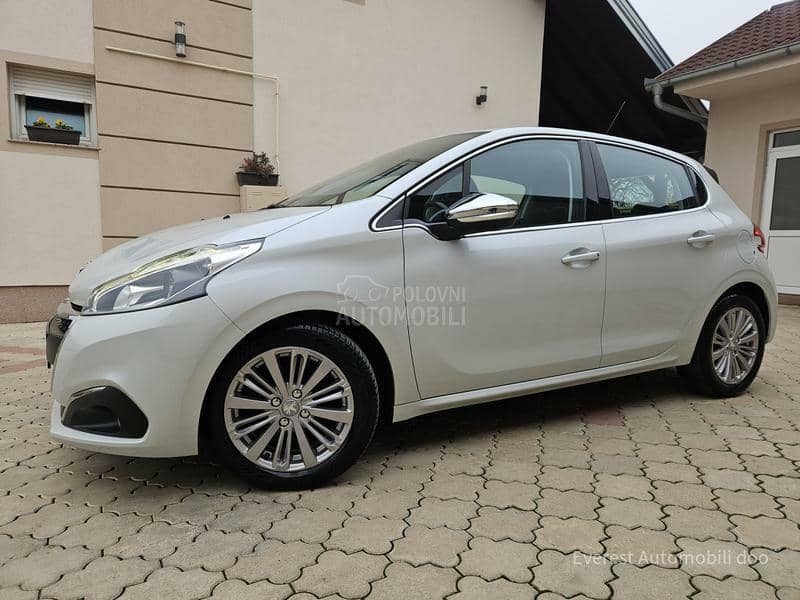 Peugeot 208 1.6 HDi PERLA ALLURE