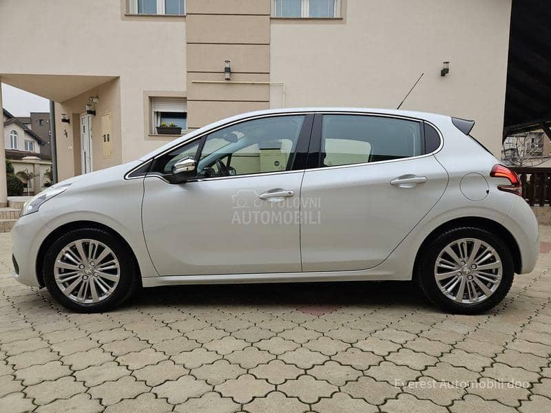 Peugeot 208 1.6 HDi PERLA ALLURE