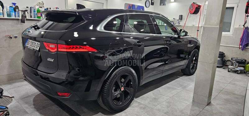 Jaguar F pace VIRTUAL
