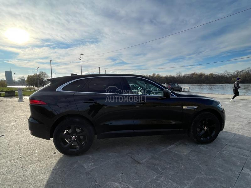 Jaguar F pace VIRTUAL