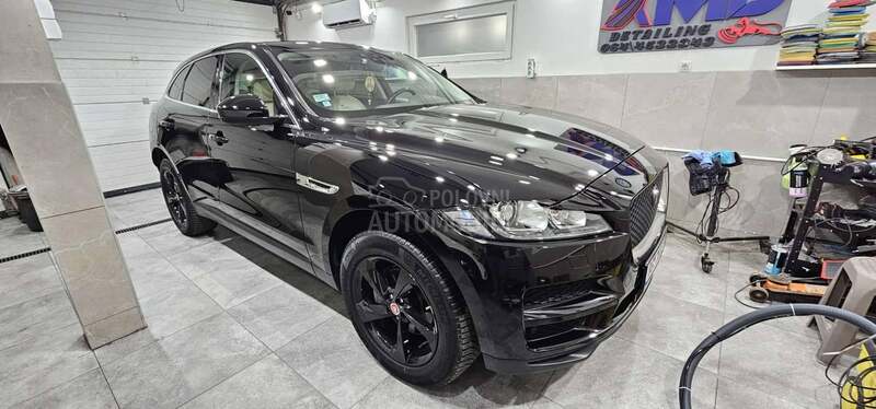 Jaguar F pace VIRTUAL