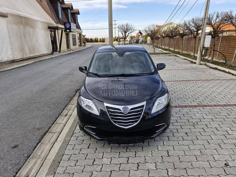 Lancia Ypsilon 1.2b-p l i n ecochic