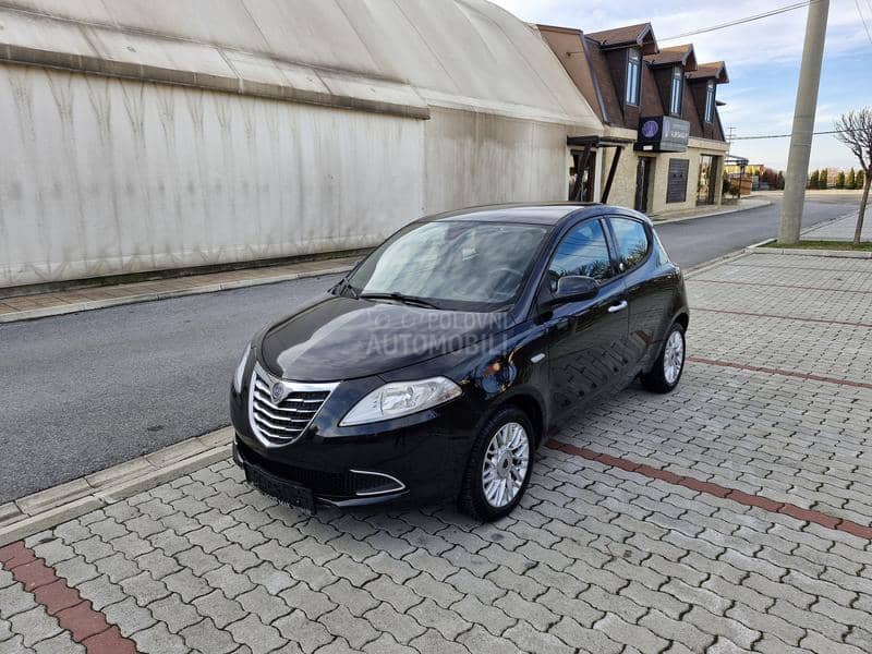 Lancia Ypsilon 1.2b-p l i n ecochic