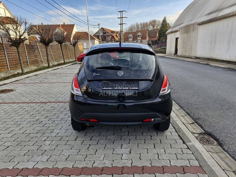 Lancia Ypsilon 1.2b-p l i n ecochic