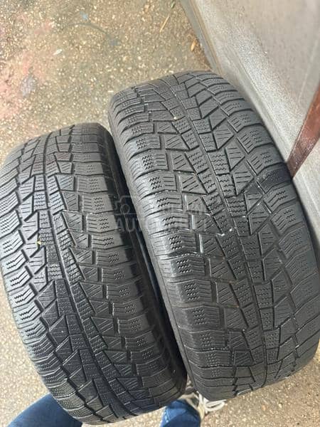 General 215/60 R16 Zimska