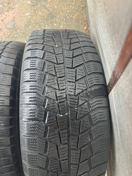 General 215/60 R16 Zimska