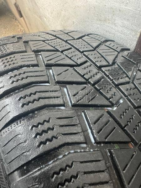 General 215/60 R16 Zimska