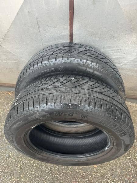 Ostalo 225/65 R17 Zimska