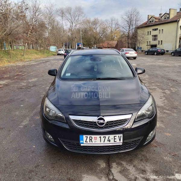 Opel Astra J 