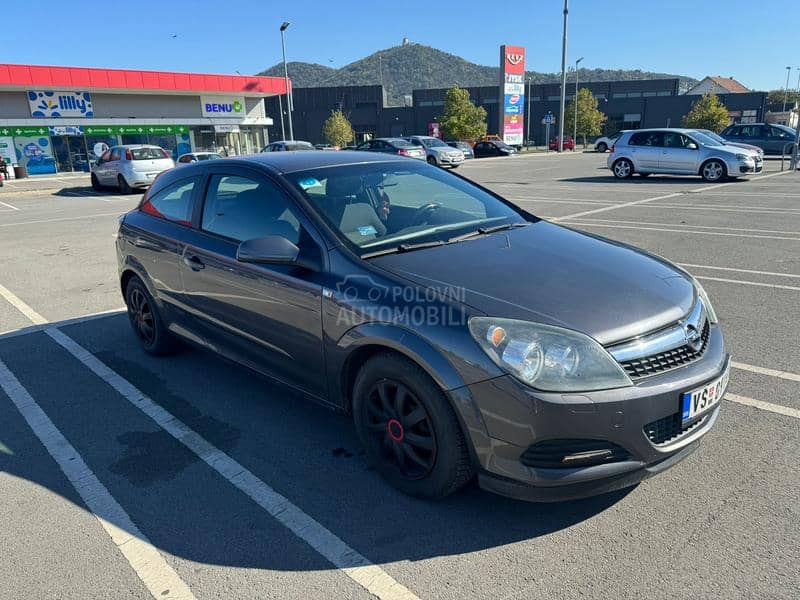 Opel Astra H GTC