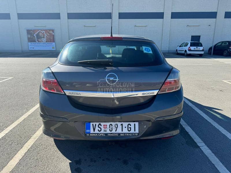 Opel Astra H GTC