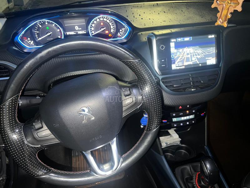 Peugeot 2008 1.6 eHDI CROSWAY