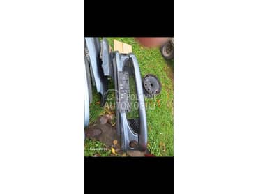 Branik za Peugeot 206 od 1998. do 2006. god.