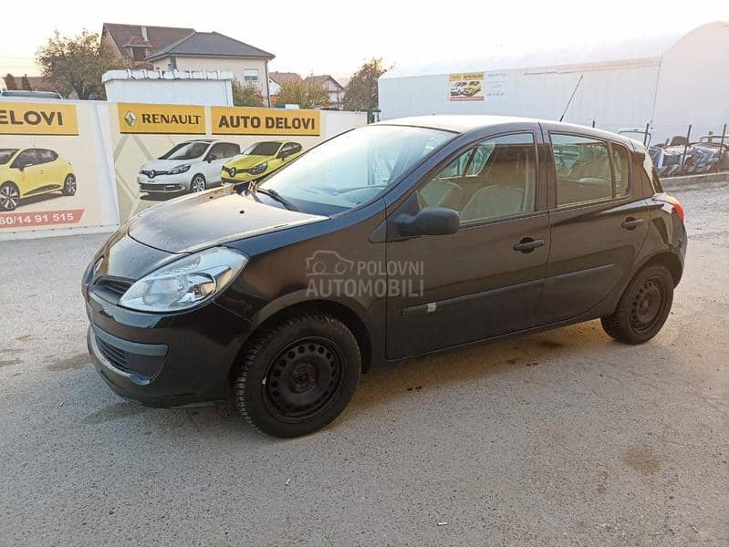 Renault Clio NV676 2006. god. -  kompletan auto u delovima