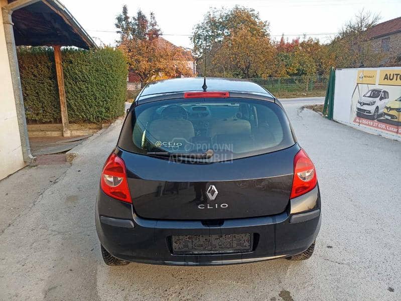 Renault Clio NV676 2006. god. -  kompletan auto u delovima