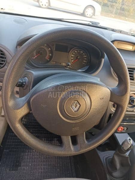 Renault Clio NV676 2006. god. -  kompletan auto u delovima