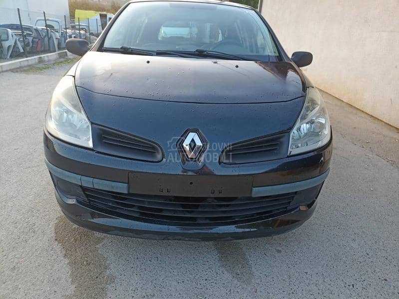 Renault Clio NV676 2006. god. -  kompletan auto u delovima