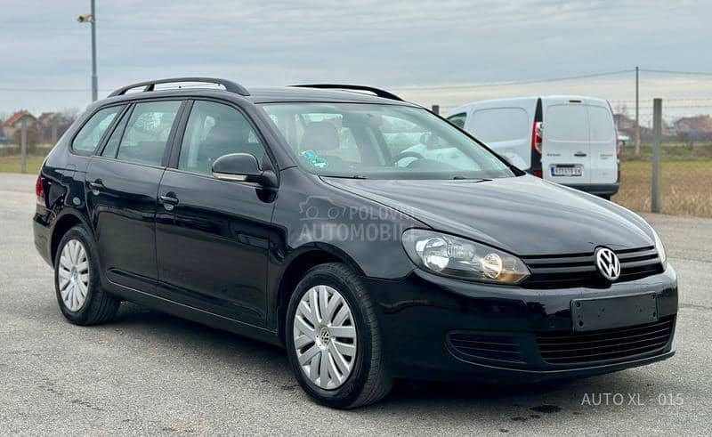 Volkswagen Golf 6 1.6 TDI // NAV