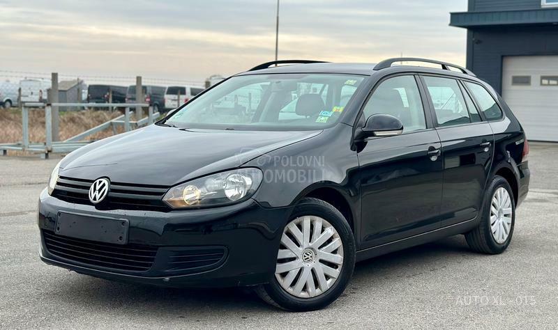 Volkswagen Golf 6 1.6 TDI // NAV