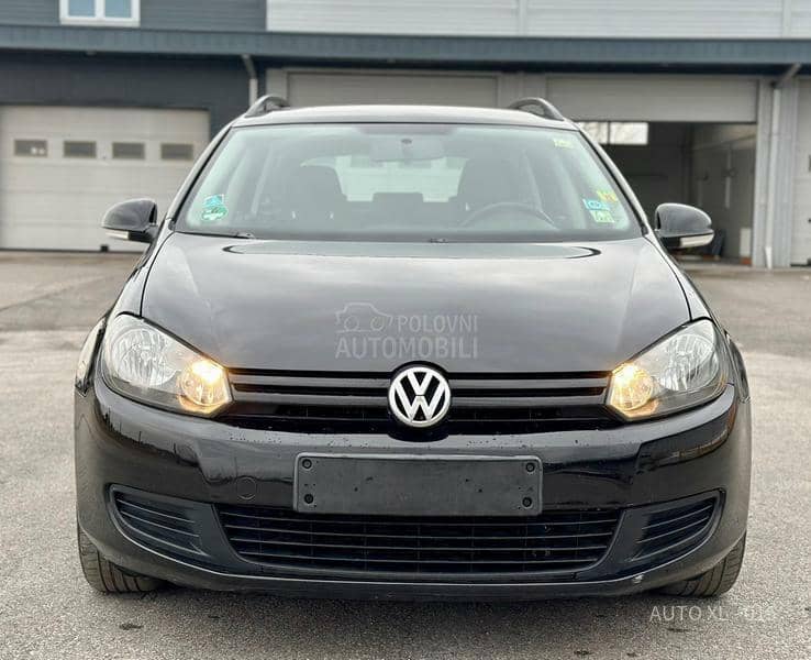 Volkswagen Golf 6 1.6 TDI // NAV