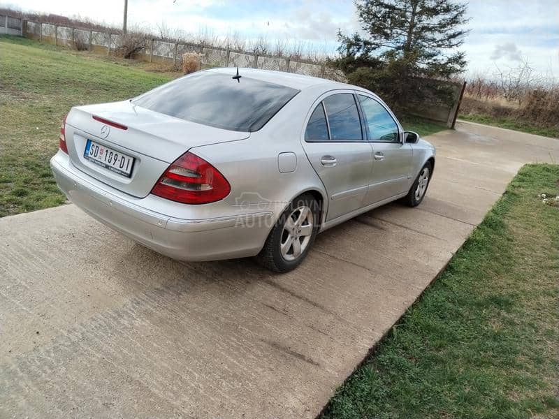 Mercedes Benz E 270 